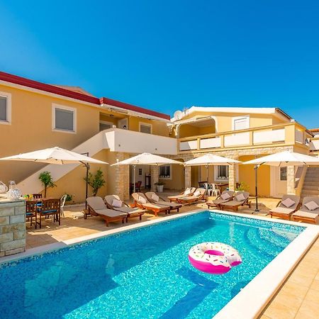 Villa Karmen - Poolhouse Vir Luaran gambar