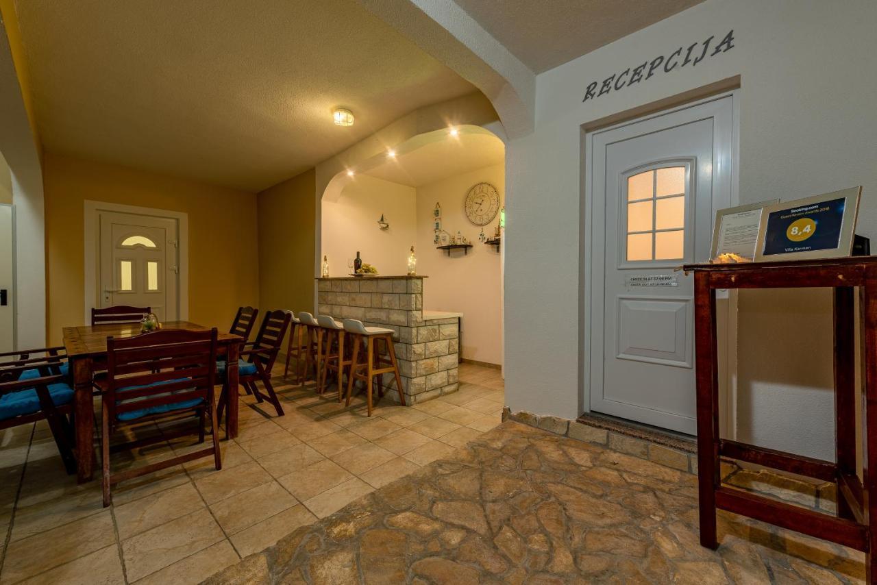 Villa Karmen - Poolhouse Vir Luaran gambar