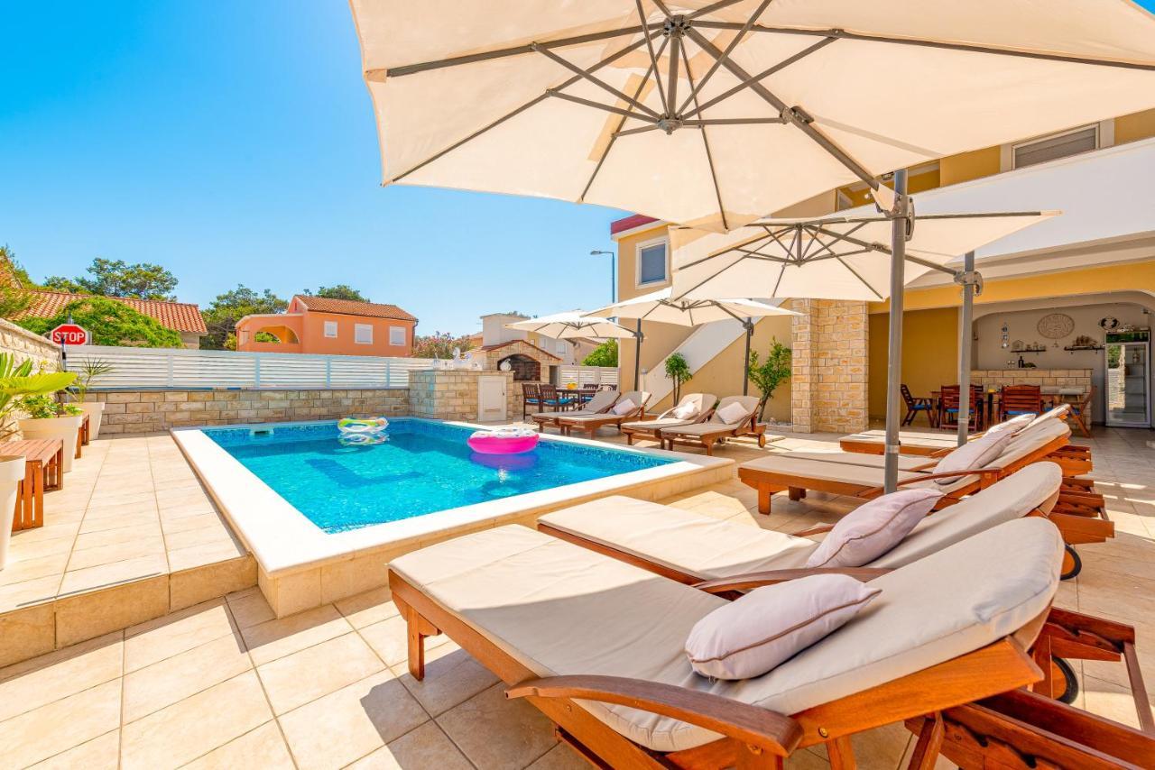 Villa Karmen - Poolhouse Vir Luaran gambar