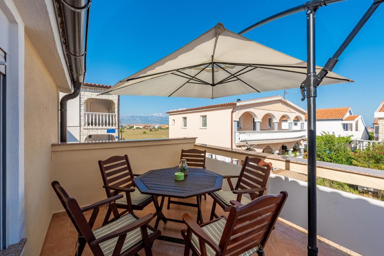 Villa Karmen - Poolhouse Vir Luaran gambar