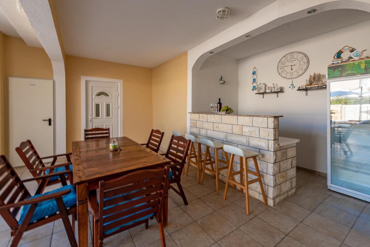 Villa Karmen - Poolhouse Vir Luaran gambar