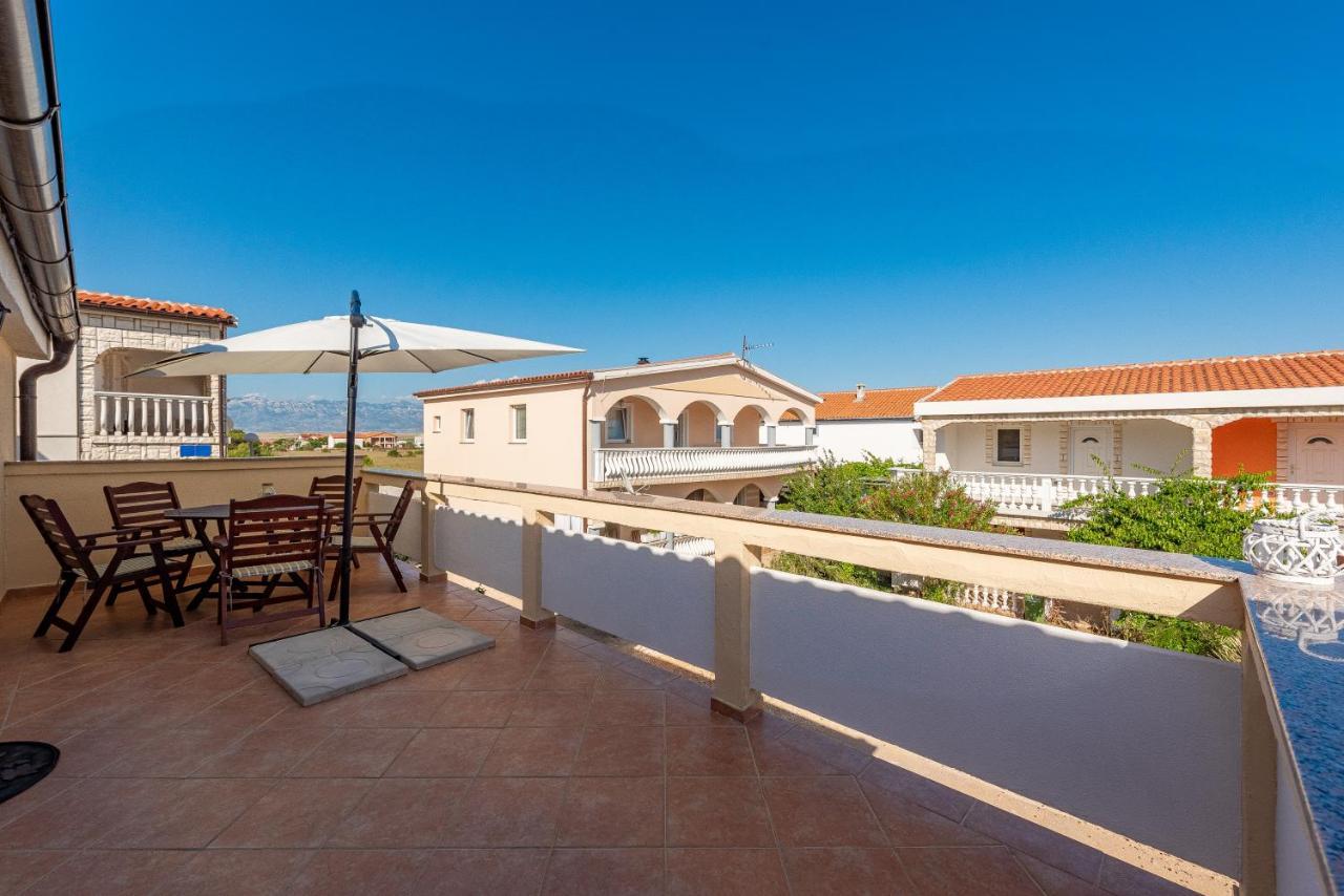 Villa Karmen - Poolhouse Vir Luaran gambar