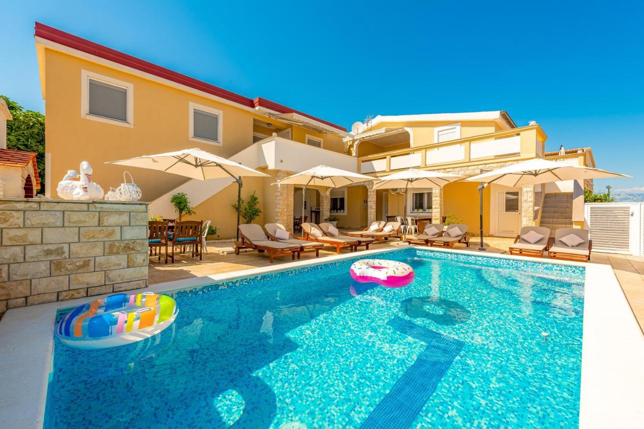 Villa Karmen - Poolhouse Vir Luaran gambar