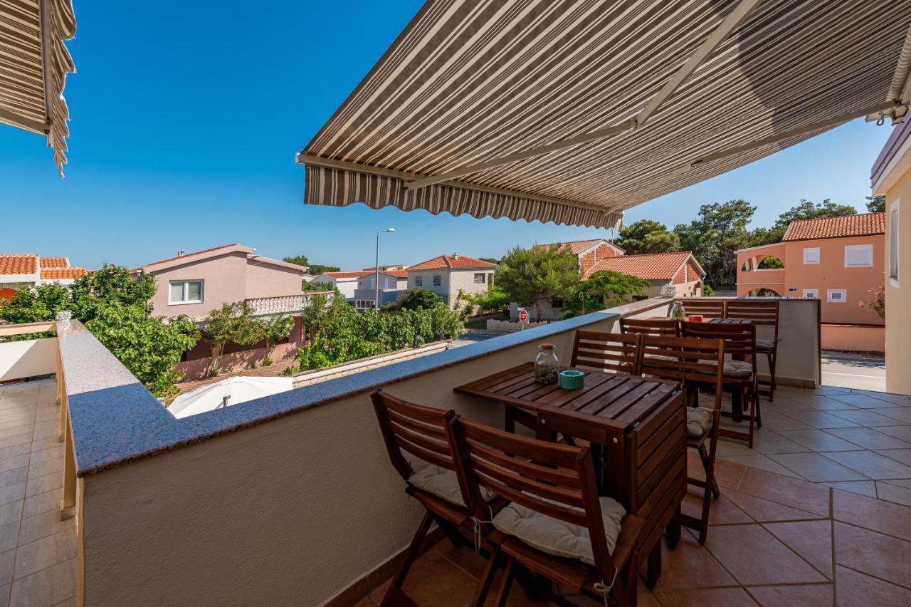 Villa Karmen - Poolhouse Vir Luaran gambar