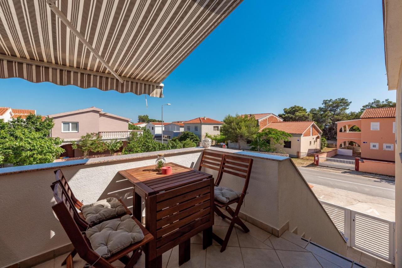 Villa Karmen - Poolhouse Vir Luaran gambar